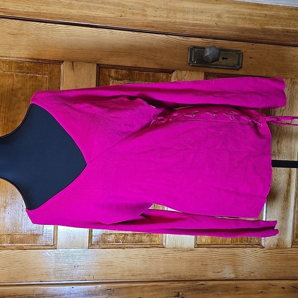 New York & Company Bold Pink Sweater XL - Picture 3 of 6